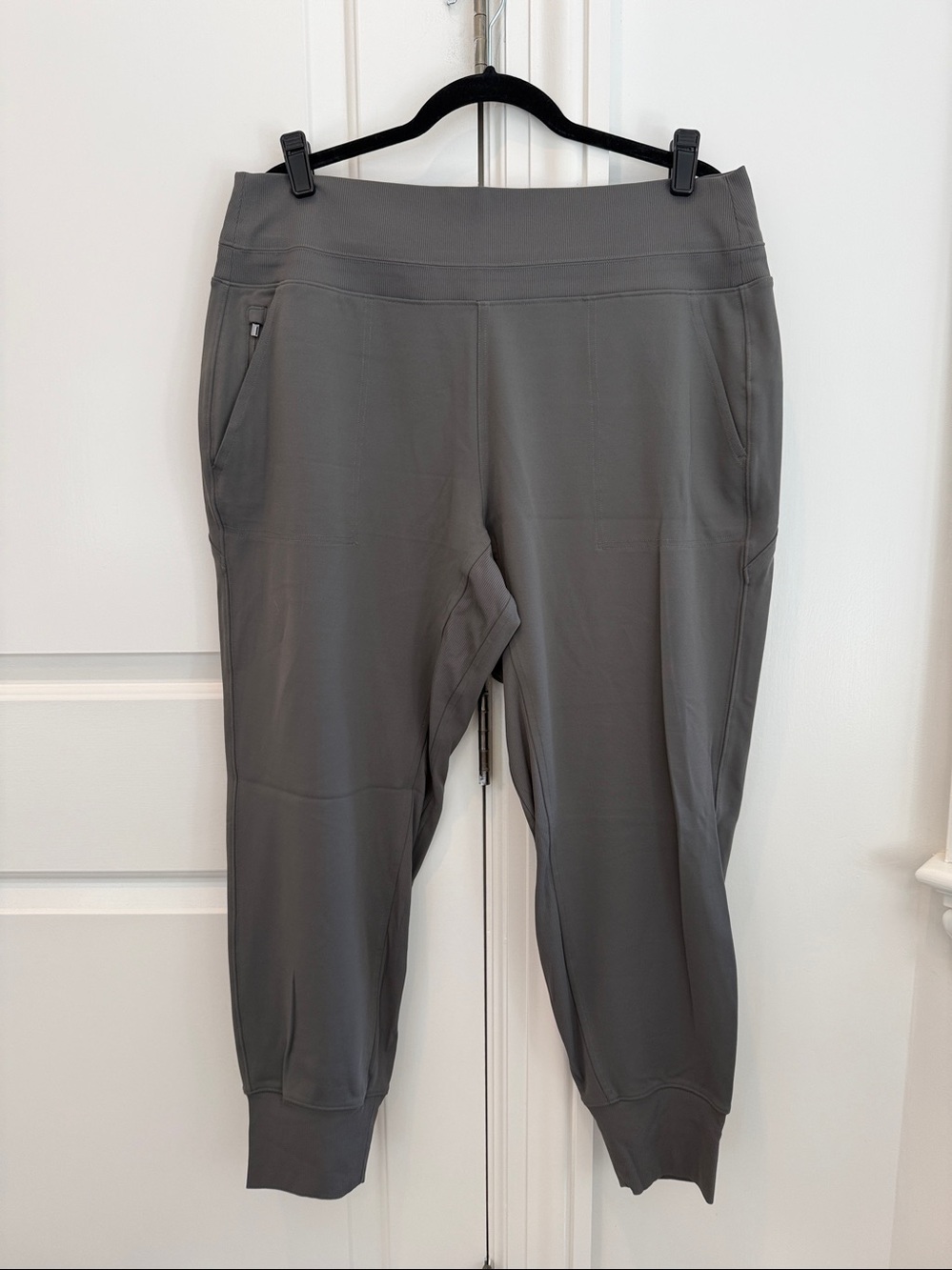 Athleta Olive Venice Jogger Size XL